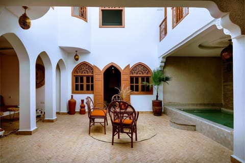 Patio, Living room, Lobby or reception, Banquet/Function facilities, Decorative detail, Decorative detail, Seating area, Pool view, Swimming pool, internet, internet