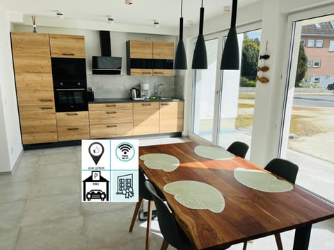 Coffee/tea facilities, Kitchen or kitchenette, Dining area, dishwasher, minibar, pet friendly, stove, toaster