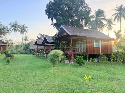 Kohjum Freedom Resort Villa in Krabi Changwat