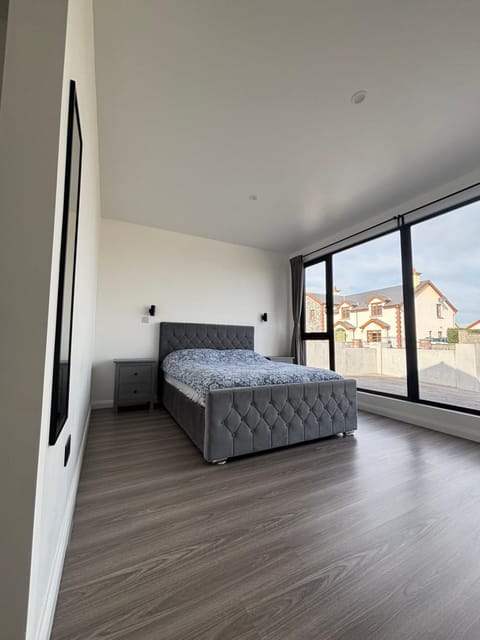 "Deerpark Villa - Sleeps 8, Views of The Rock & Cashel Palace Hotel" Villa in Co. Tipperary, Ireland