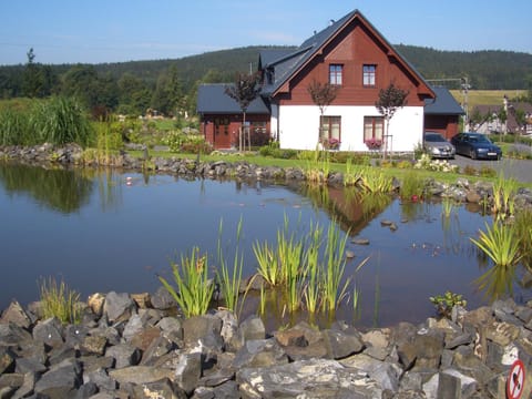 Property building, Neighbourhood
