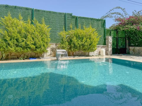 Day, Garden, Garden view, Pool view, Swimming pool, sunbed