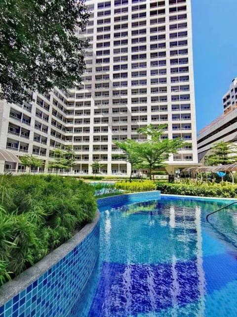 Garden, Swimming pool