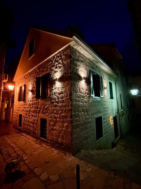 Property building, Night