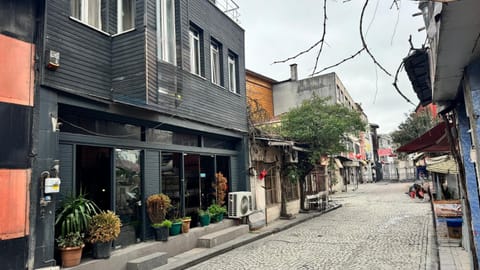 Property building, Street view