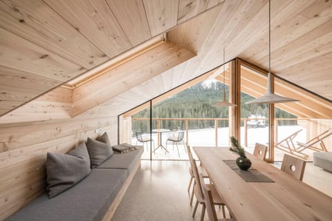 Balcony/Terrace, Living room, Seating area, Dining area