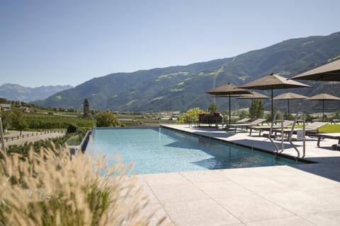 Mountain view, Pool view, Swimming pool