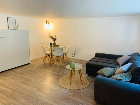 Schickes Apartment mit direkter Waldrandlage Apartment in Oestrich-Winkel