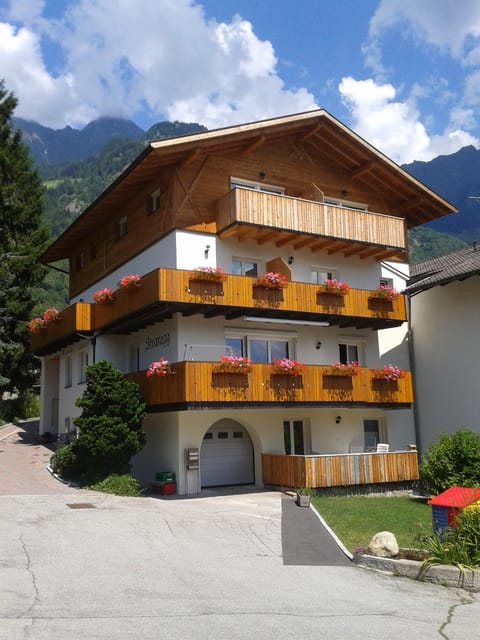 Appartments Stoanegg Apartment in Tirol