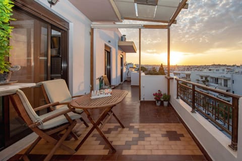 Day, Balcony/Terrace