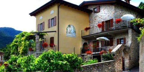 Property building, Area and facilities