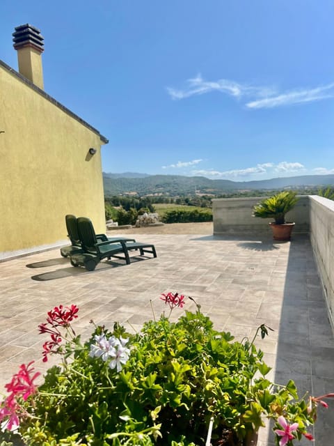 View (from property/room), Balcony/Terrace