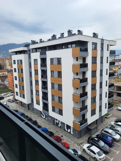 City view, Location, Parking