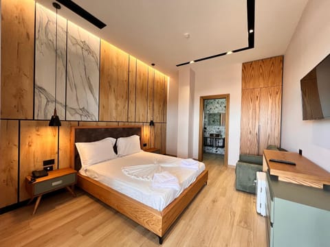 Bed, Seating area, Bedroom