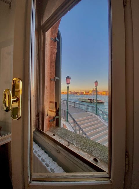 Day, Natural landscape, View (from property/room), Balcony/Terrace, Bedroom, Sea view