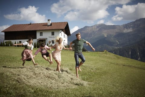 Day, group of guests