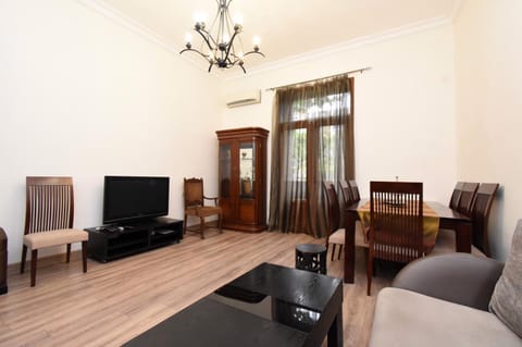 Communal lounge/ TV room, TV and multimedia, Seating area, Evening entertainment