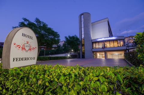 Property building, Facade/entrance, Night