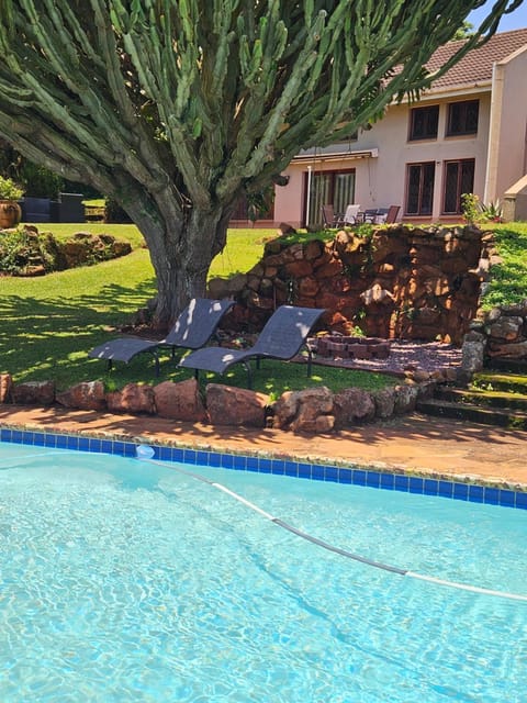 Property building, Day, Garden, Garden view, Pool view, Swimming pool
