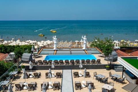 Pool view, Swimming pool