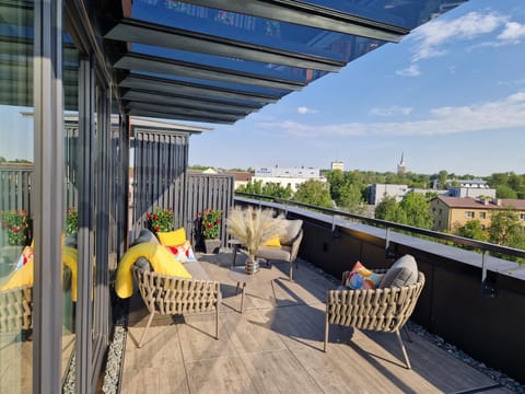 Balcony/Terrace, City view