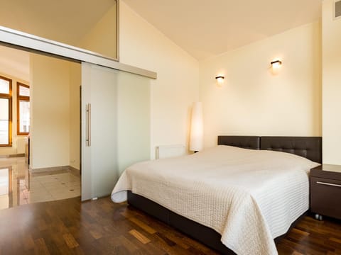 Seating area, Bedroom