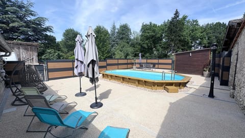 Patio, Communal kitchen, Swimming pool