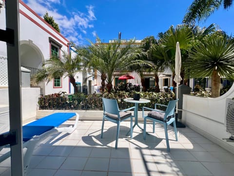 Balcony/Terrace, Garden view