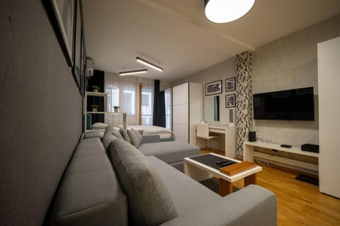 Mac Aviator City Center Two Double Bed Apartment Apartment in Serbia