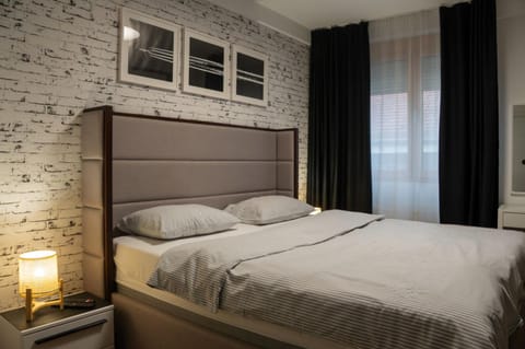 Mac Aviator City Center Two Double Bed Apartment Apartment in Serbia