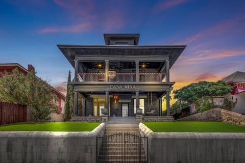 Cozy Historic 1BR Casa Mina Free Parking Apartment in Ciudad Juarez