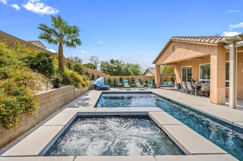 Starry Night Escape House in Desert Hot Springs