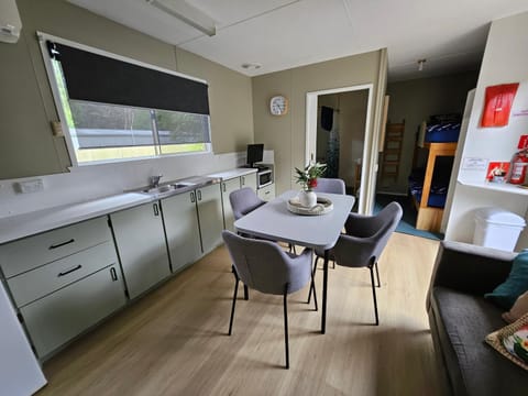 Queenstown Copper Country Cabins Cabin in Queenstown