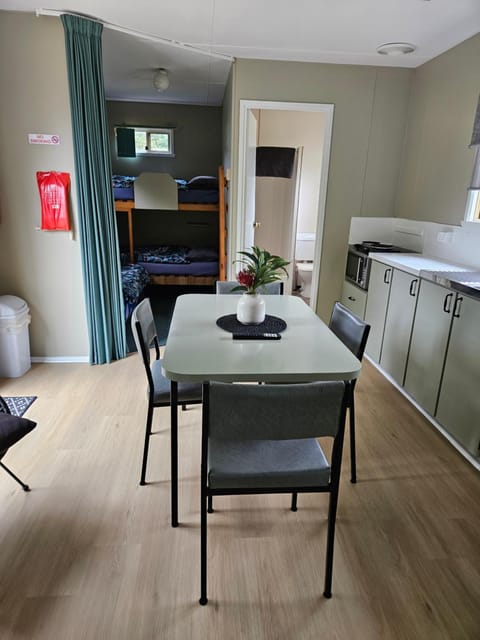 Queenstown Copper Country Cabins Cabin in Queenstown