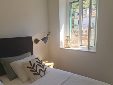 Apartment Tomazina (seaview,central, heritage) Apartment in Vis