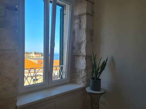 Apartment Tomazina (seaview,central, heritage) Apartment in Vis