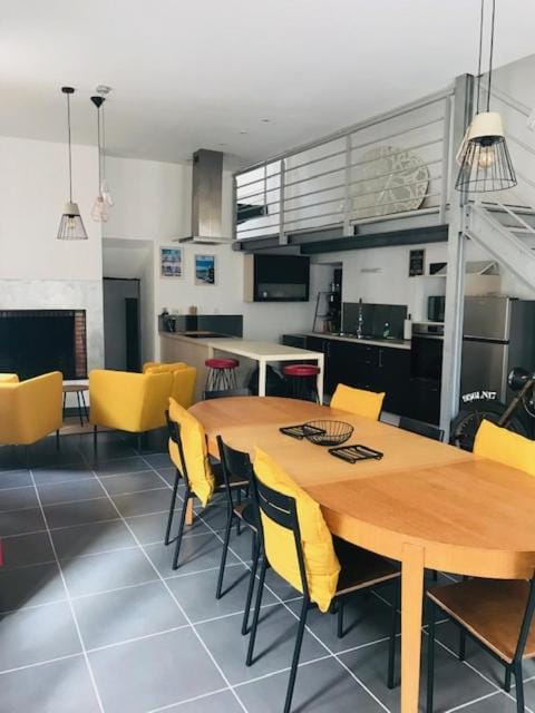 Dining area, Communal kitchen