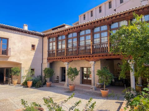 Property building, Garden, View (from property/room), Garden view, Garden view, Landmark view, Landmark view, Sunrise, Sunset, Inner courtyard view