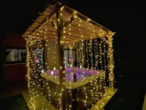 Garden, Hot Tub, Hot Tub, Spa and wellness centre/facilities, Spa and wellness centre/facilities, Swimming pool, Open Air Bath