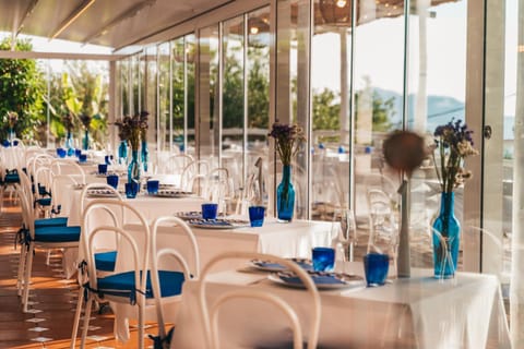 Restaurant/places to eat, Sea view