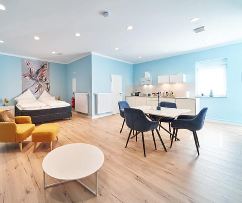 Living room, Photo of the whole room, Dining area, Bedroom, kitchen