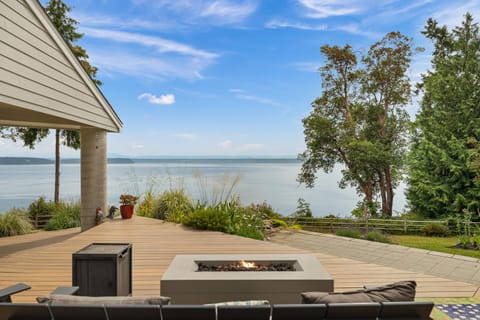 Hike, Bike and Explore Oceanfront Kingston Getaway House in Hansville