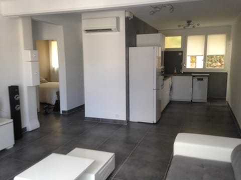 T3 centre de Cassis parking, climatisé, wifi Apartment in Cassis