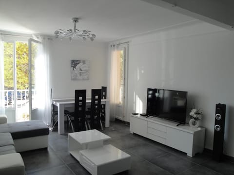 T3 centre de Cassis parking, climatisé, wifi Apartment in Cassis