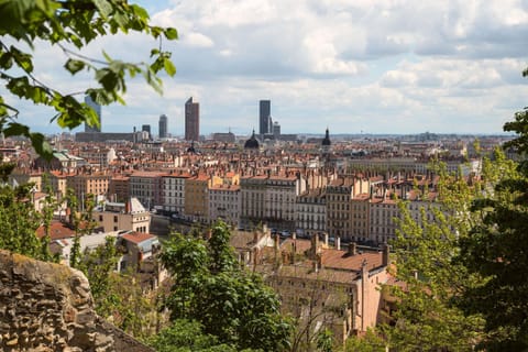 View (from property/room), City view, Location