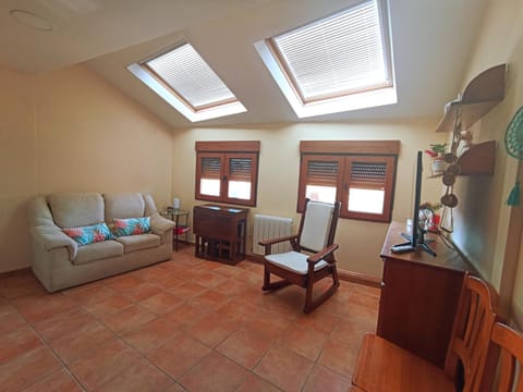 Communal lounge/ TV room, Living room, Dining area, Mountain view