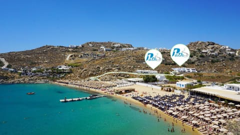 Property building, Restaurant/places to eat, Day, Natural landscape, Bird's eye view, Beach, Sea view
