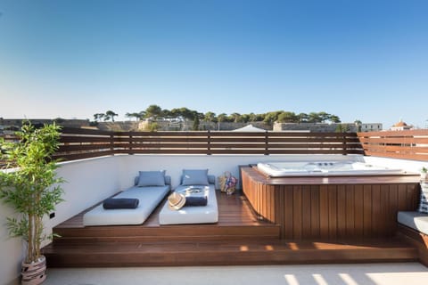 Natural landscape, Hot Tub, Balcony/Terrace, sunbed