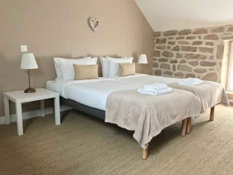 Bed, Photo of the whole room, Bedroom, flat iron, towels