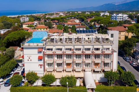 Property building, Bird's eye view, Pool view, Street view, Swimming pool, Location
